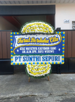 Papan Bunga Duka di Kiwirok