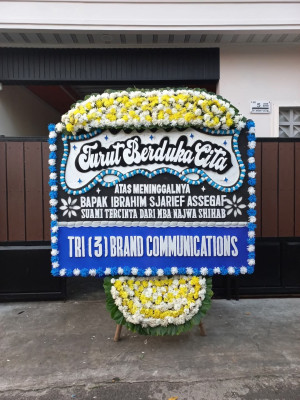 Papan Bunga Duka di Kiwirok